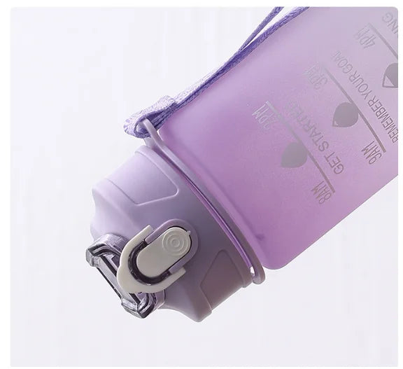 Garrafa de Água Squeeze 900 mL - Estilo e Praticidade!